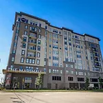 Frontdesk The Marshall Campus Apts Louisville